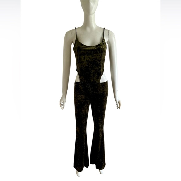 Camila Coelho Nolan Velour Jumpsuit Olive Green size M Cut out Sleeveless - Picture 3 of 9